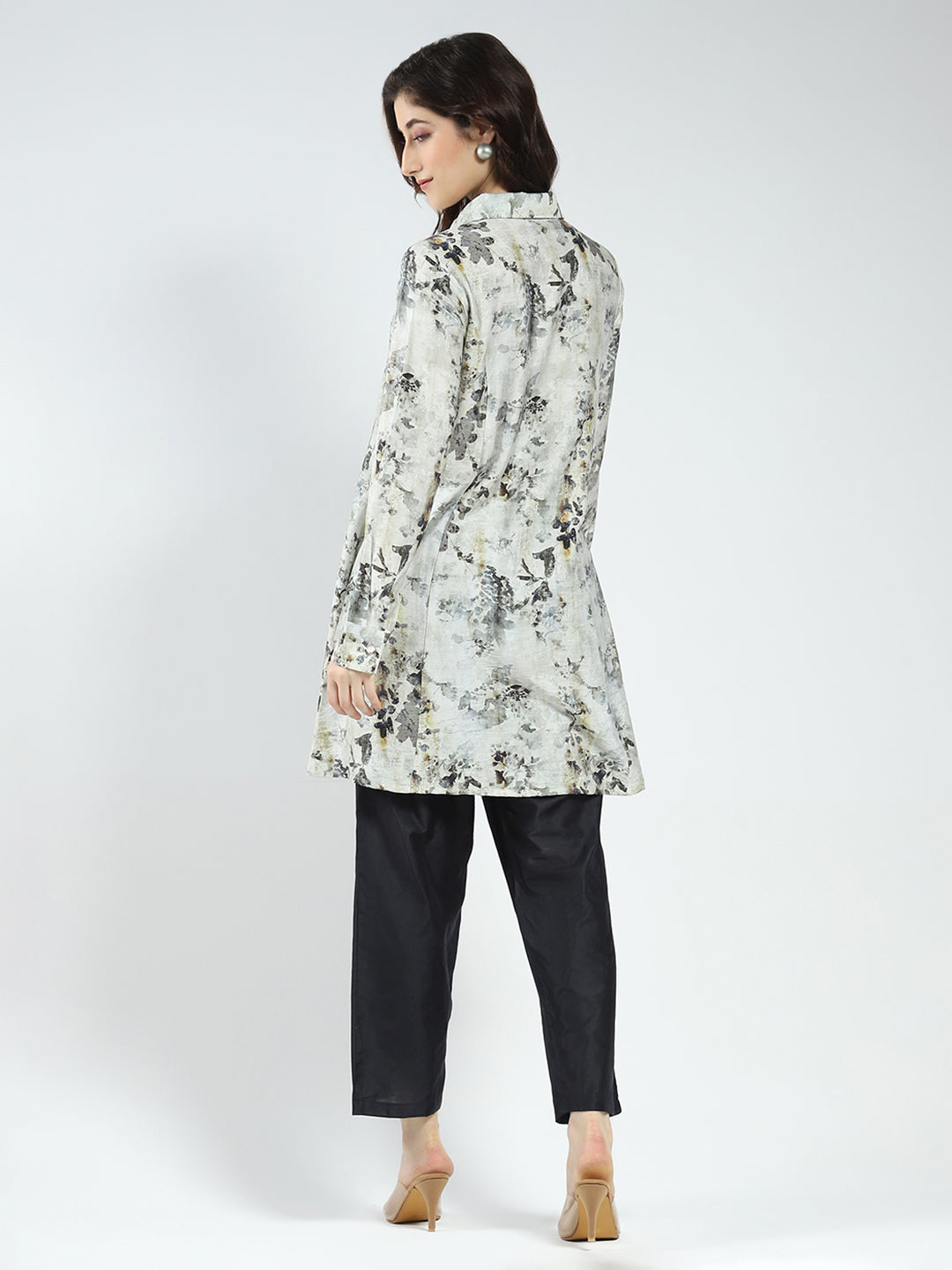 Women Grey & Black Printed Collar Full Sleeve Cords Set