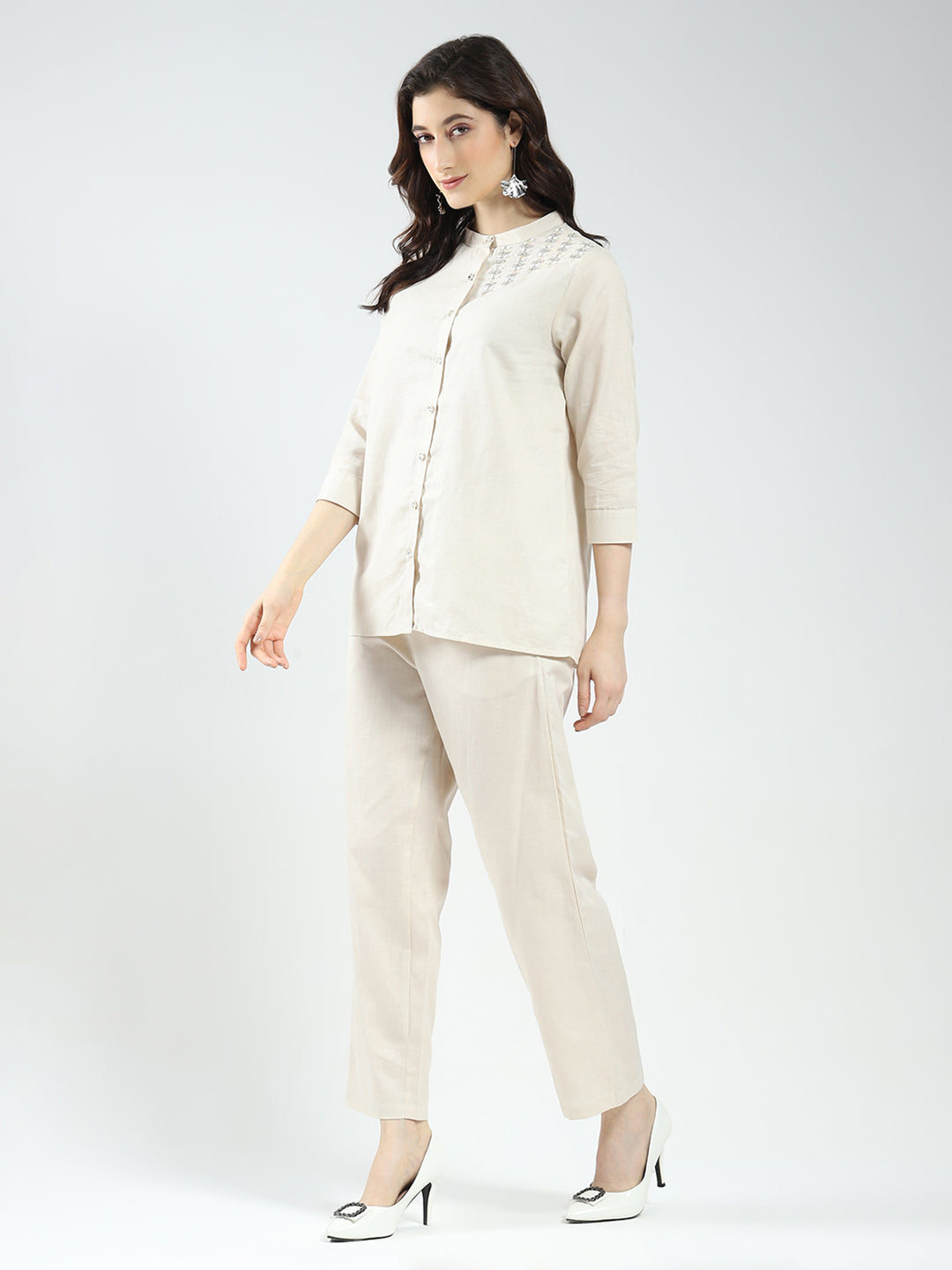 Women Beige Self Design Band Neck 3/4th Sleeve Cords Set