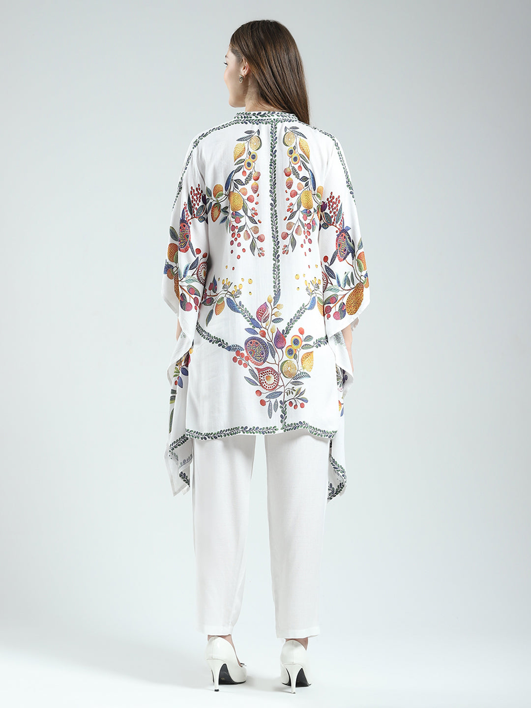 Women White Printed Round Neck Half Sleeve Cords Set