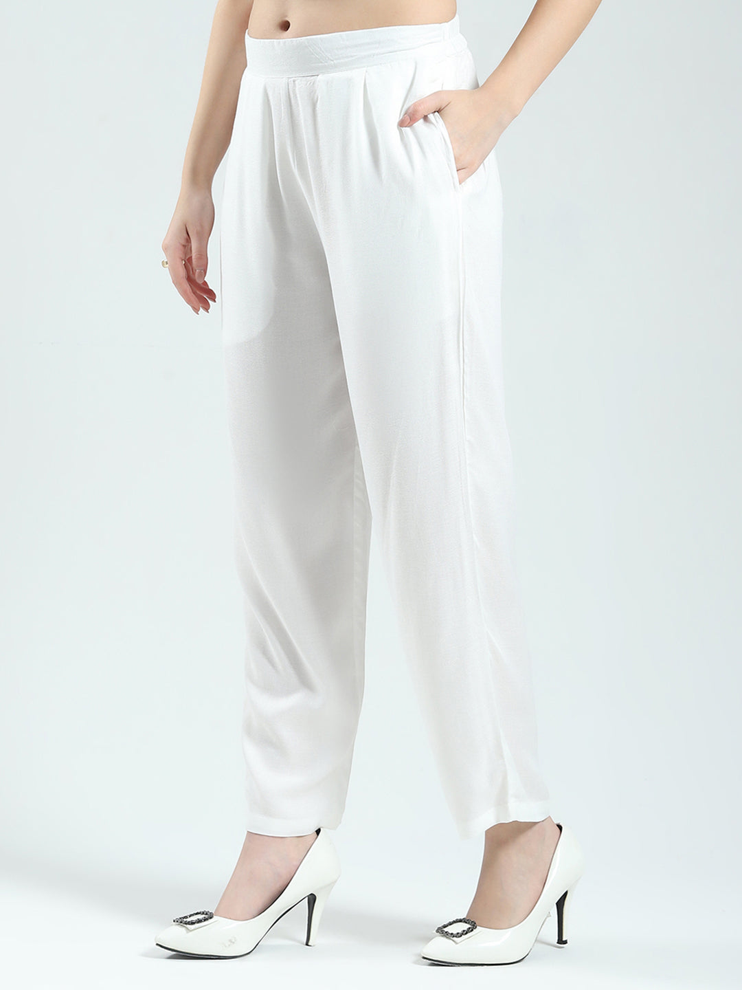 Women White Printed Round Neck Half Sleeve Cords Set