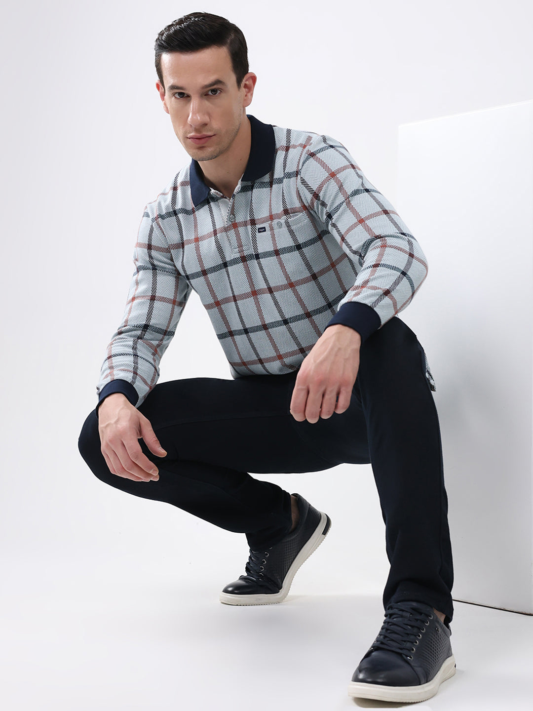 Men Blue Abstract Collar Full Sleeve Winter T-Shirt