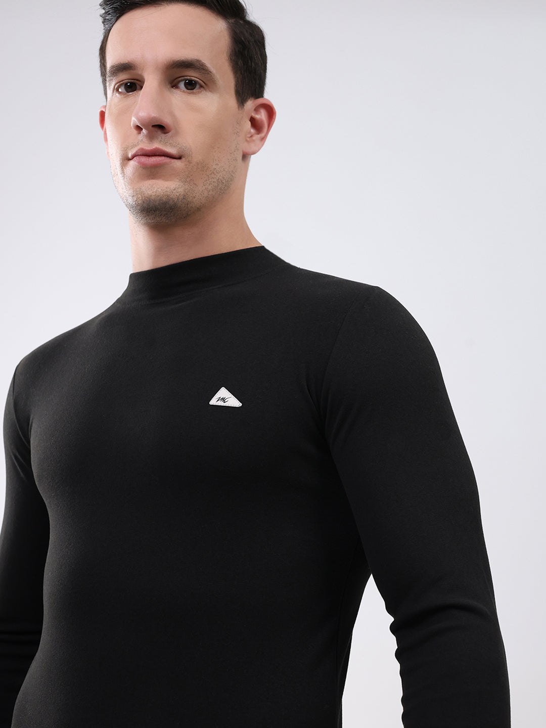 Men Black Solid Round Neck Full Sleeve Winter T-Shirt