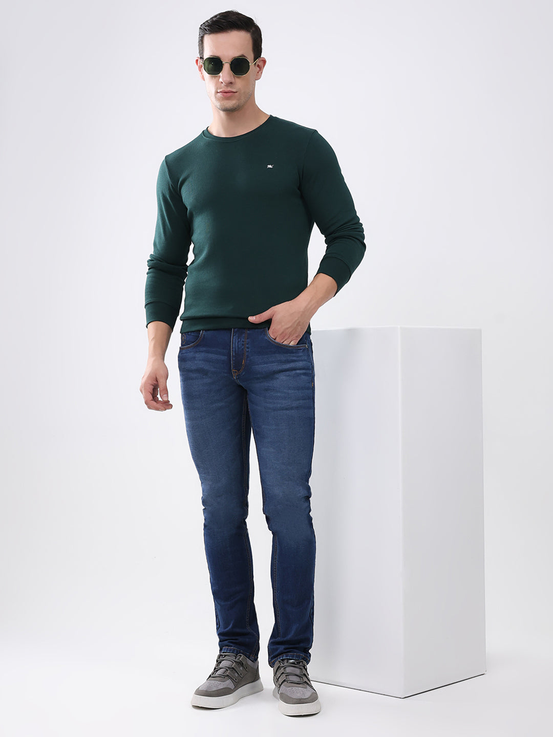 Men Green Solid Round Neck Full Sleeve Winter T-Shirt