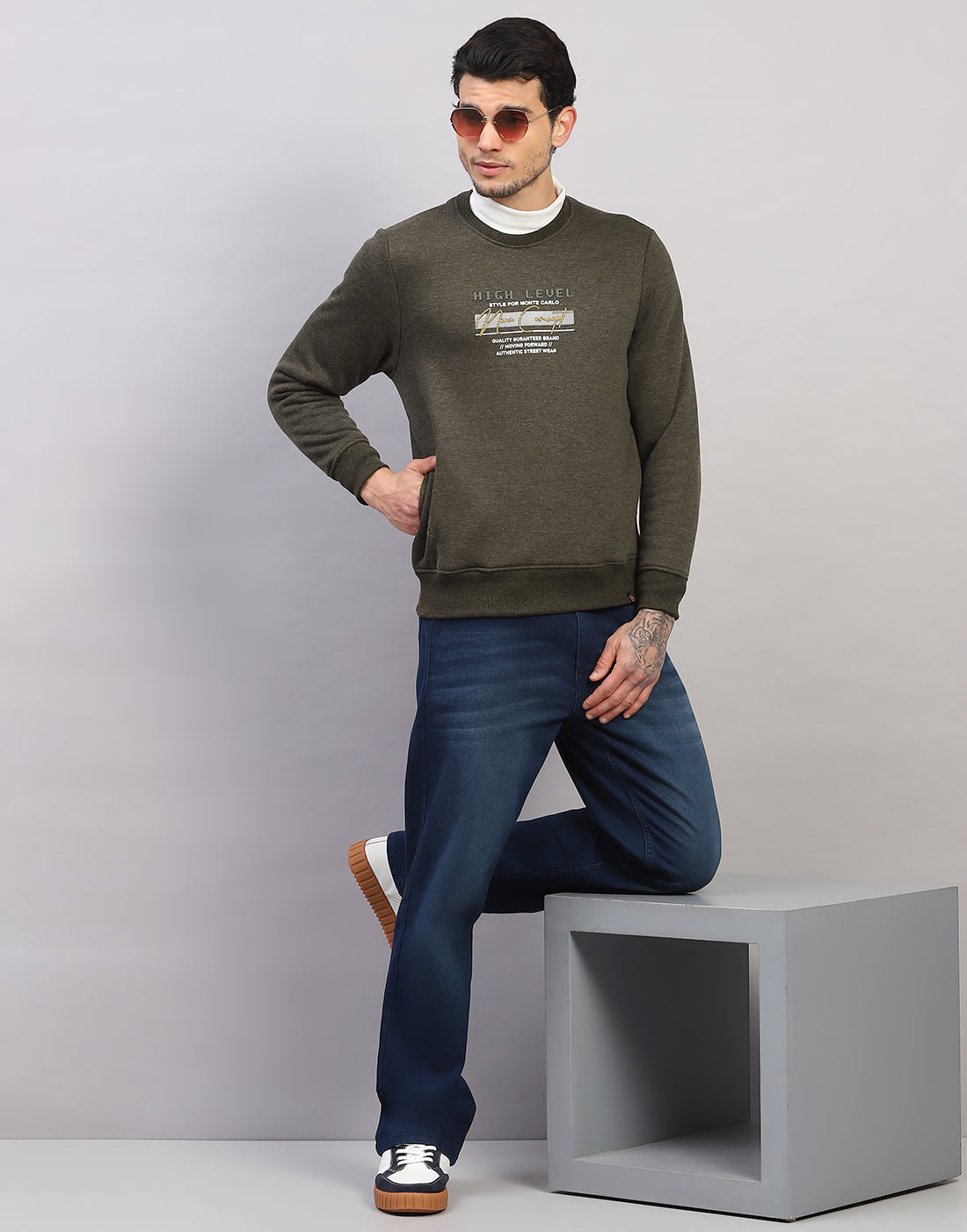 Men Olive Printed Round Neck Full Sleeve Sweatshirt