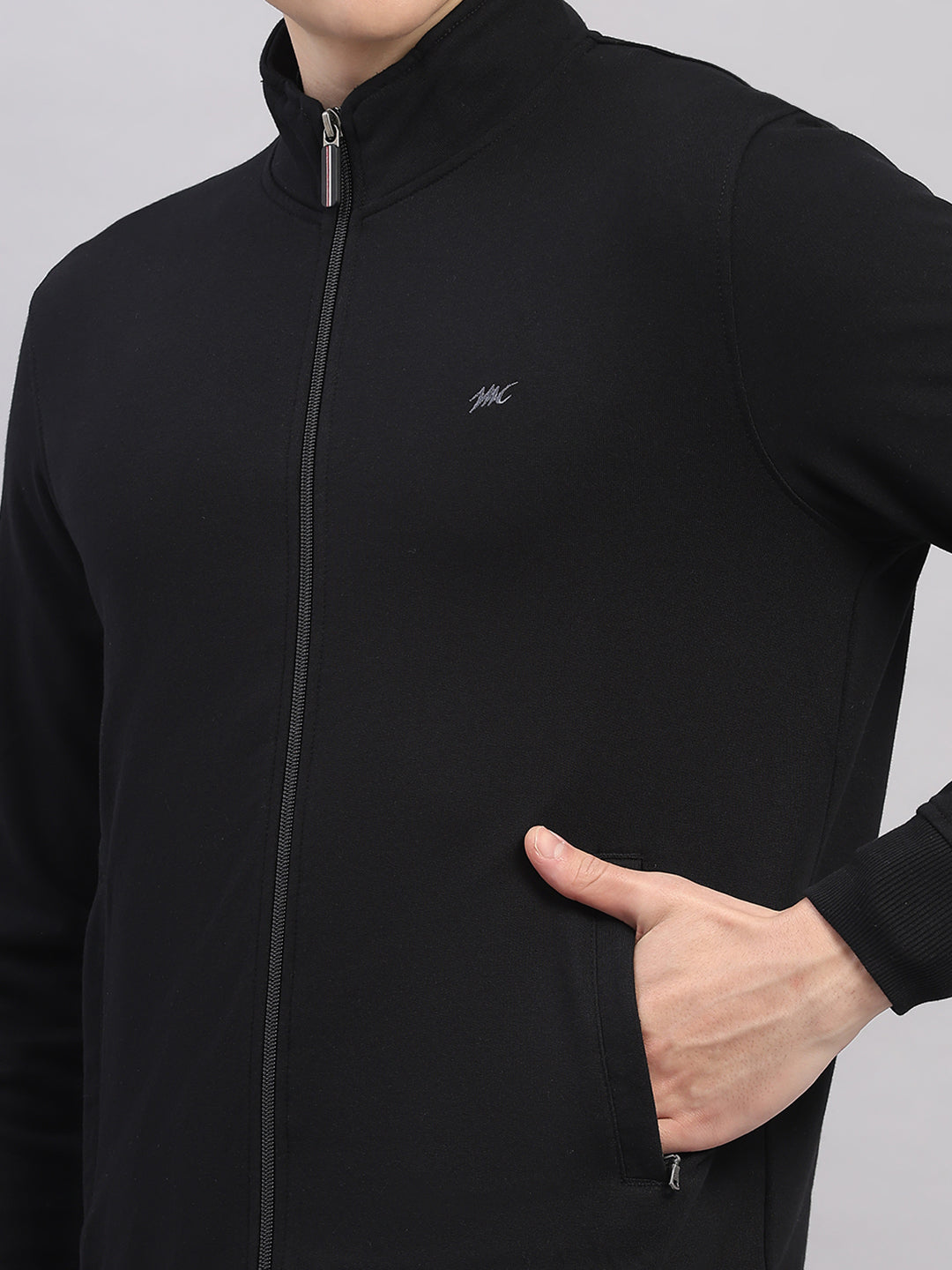 Men Black Solid Stand Collar Full Sleeve Sweatshirt