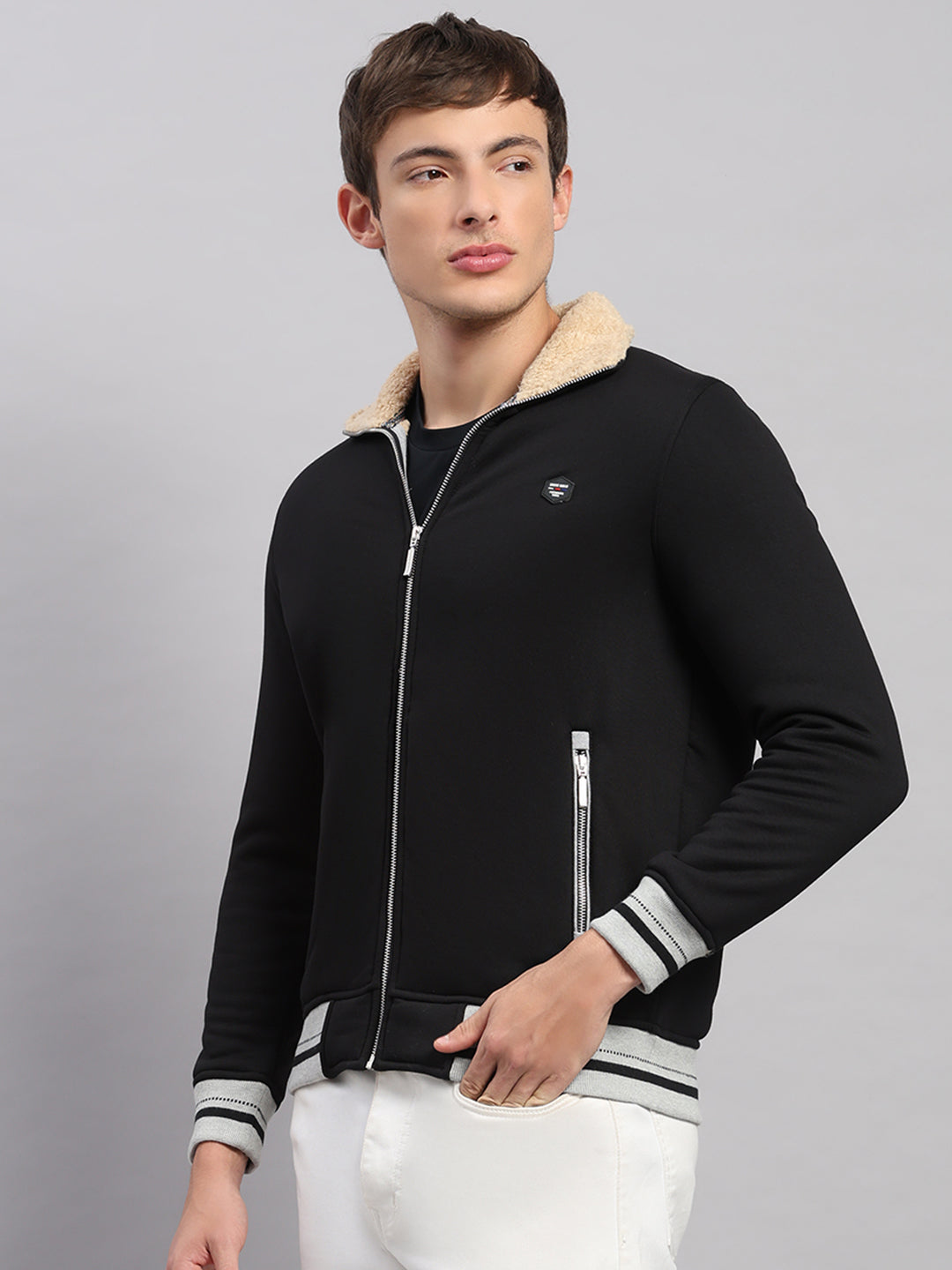 Men Black Solid Collar Full Sleeve Sweatshirt