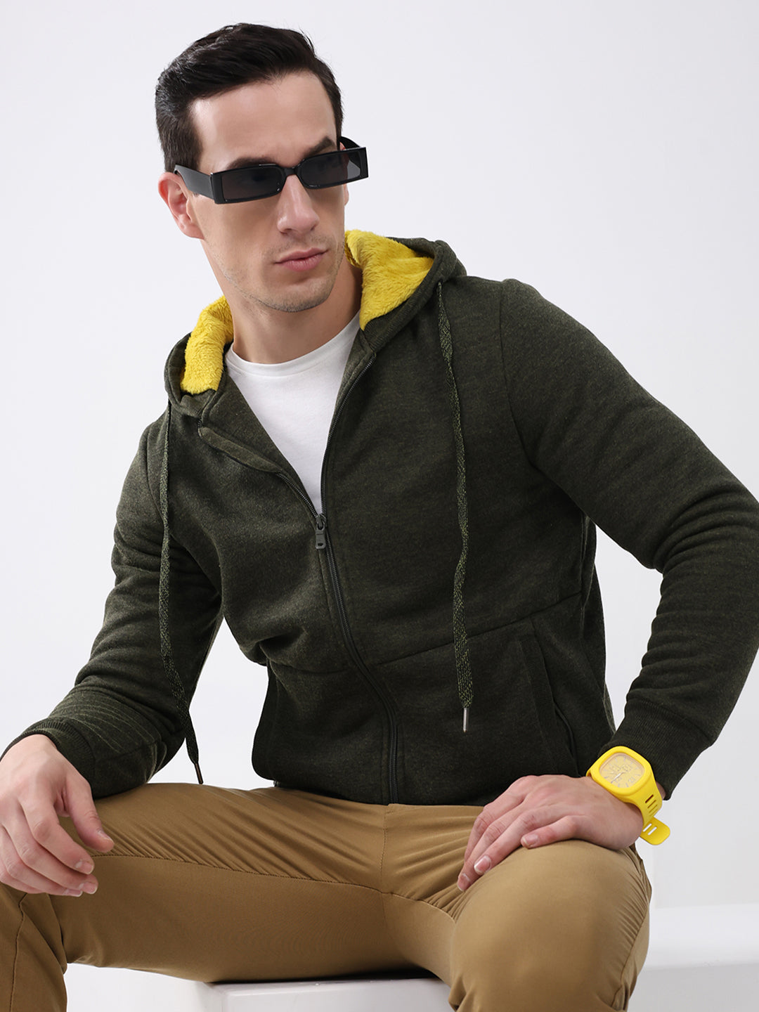 Men Green Solid Hooded Full Sleeve Sweatshirt