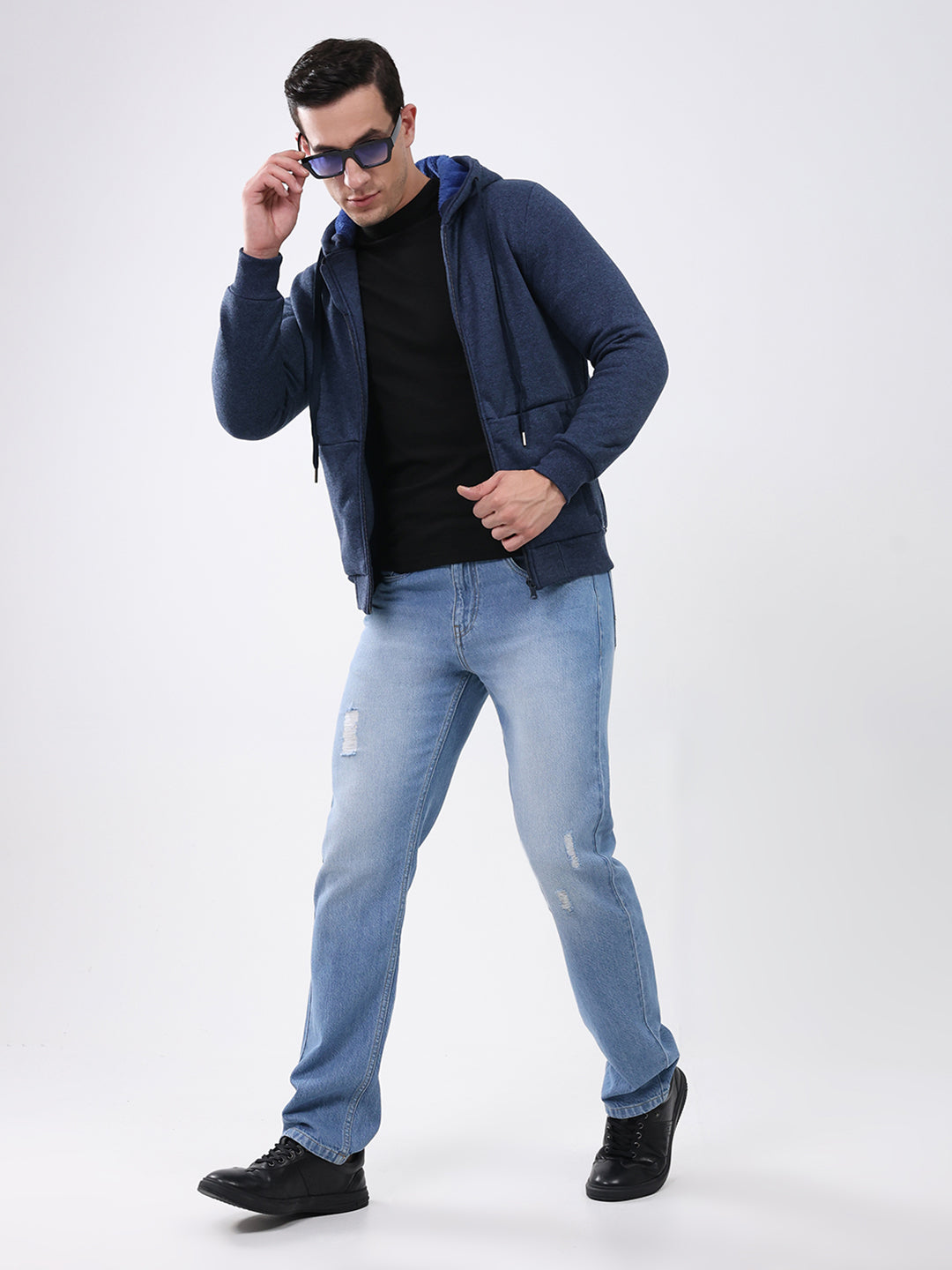 Men Navy Blue Solid Hooded Full Sleeve Sweatshirt