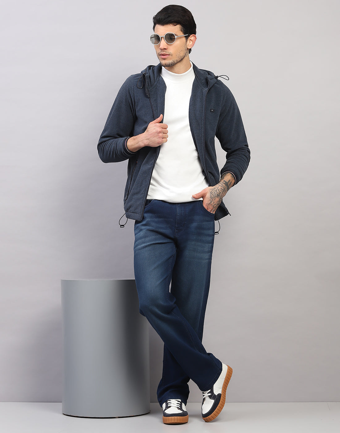 Men Blue Solid Hooded Full Sleeve Sweatshirt