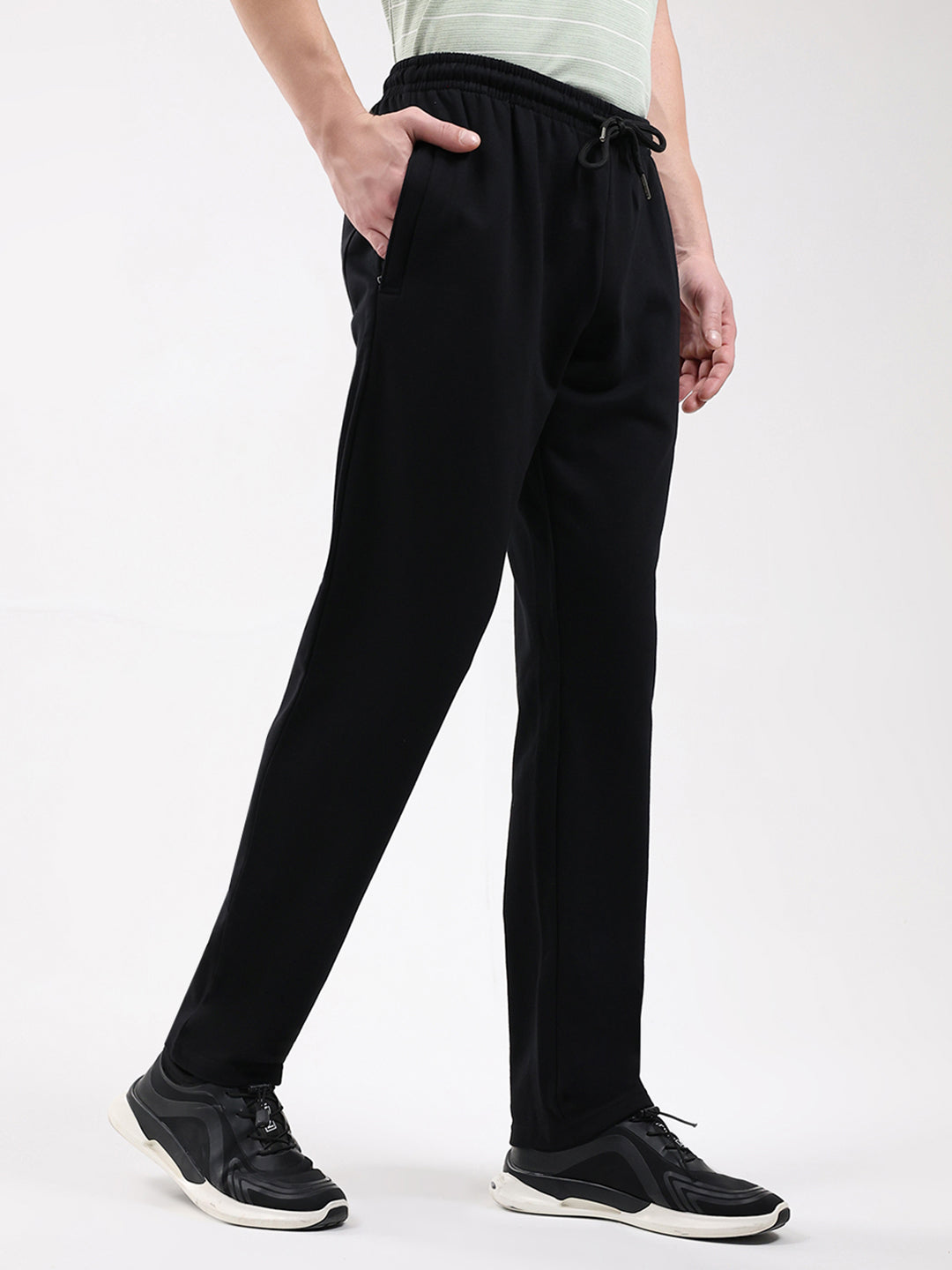 Men Black Solid Regular Fit Winter Lower