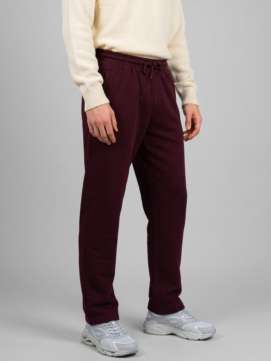 Men Maroon Solid Regular Fit Lower