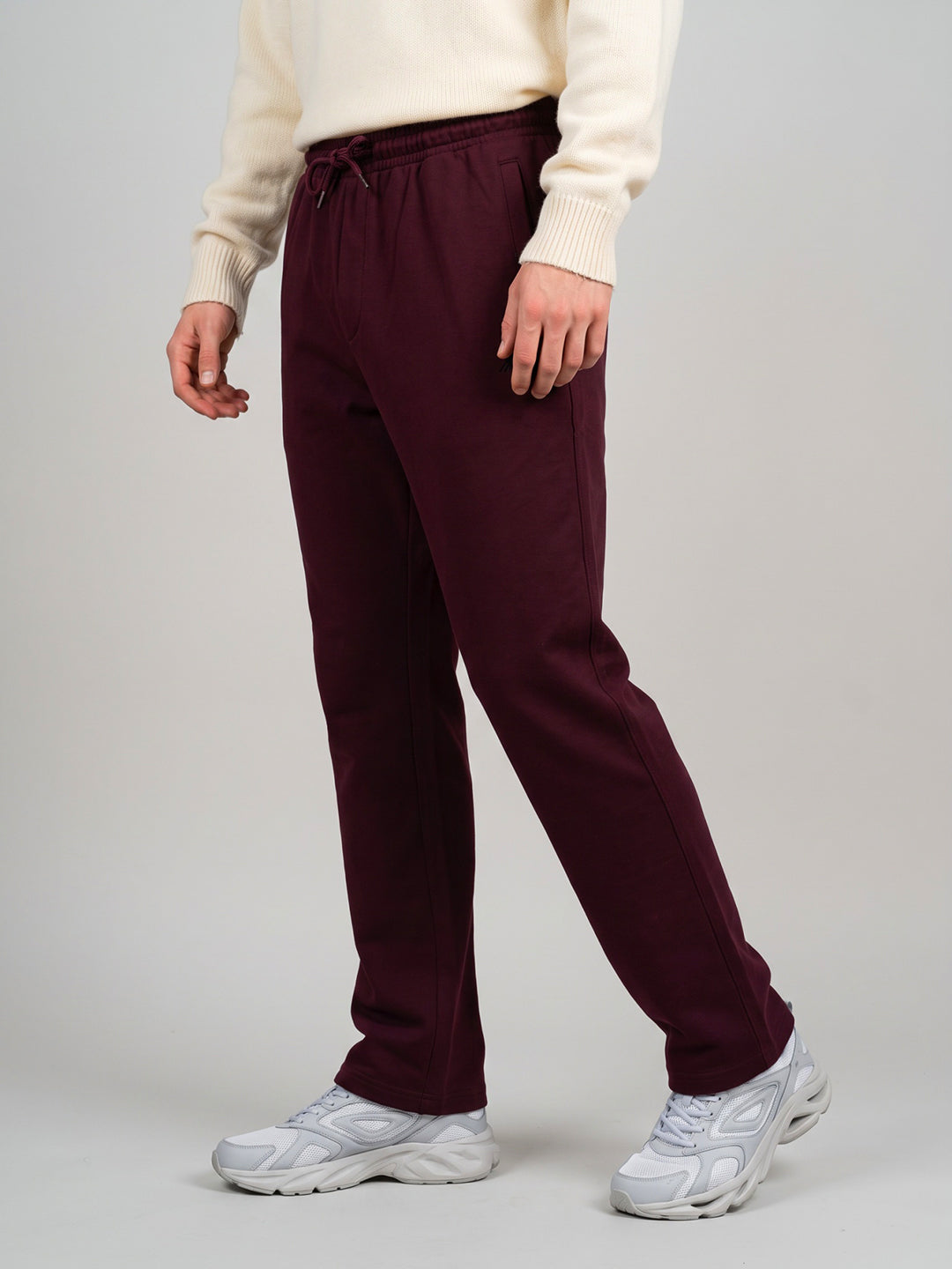 Men Maroon Solid Regular Fit Lower