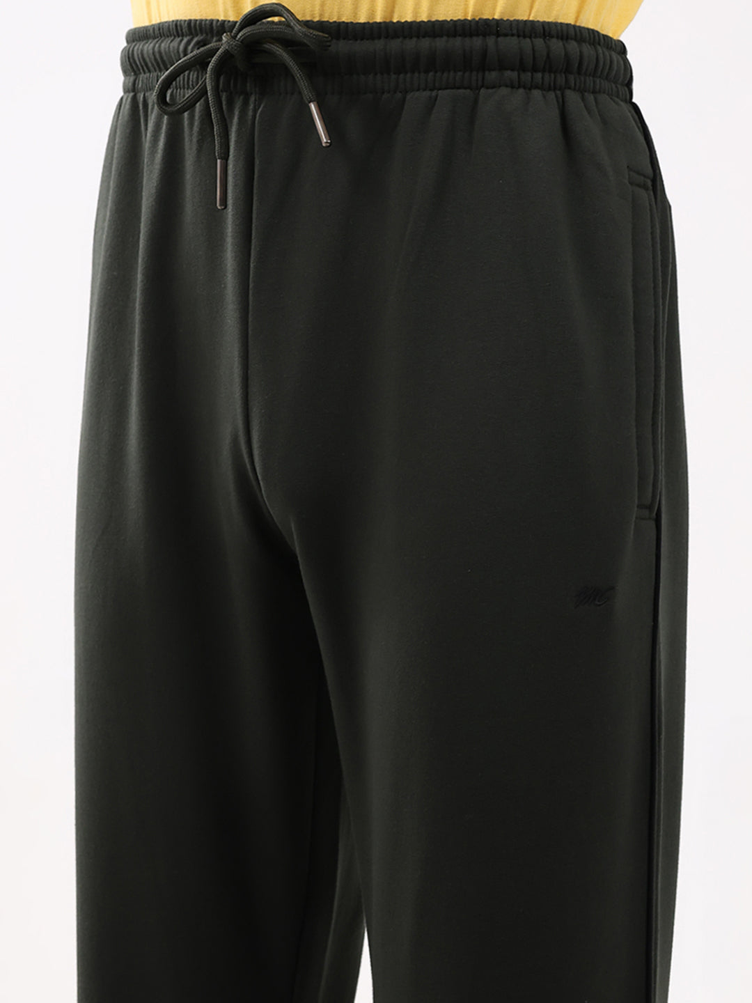 Men Olive Solid Regular Fit Winter Lower