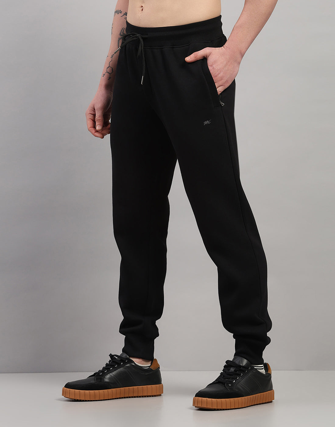 Men Black Solid Regular Fit Winter Lower