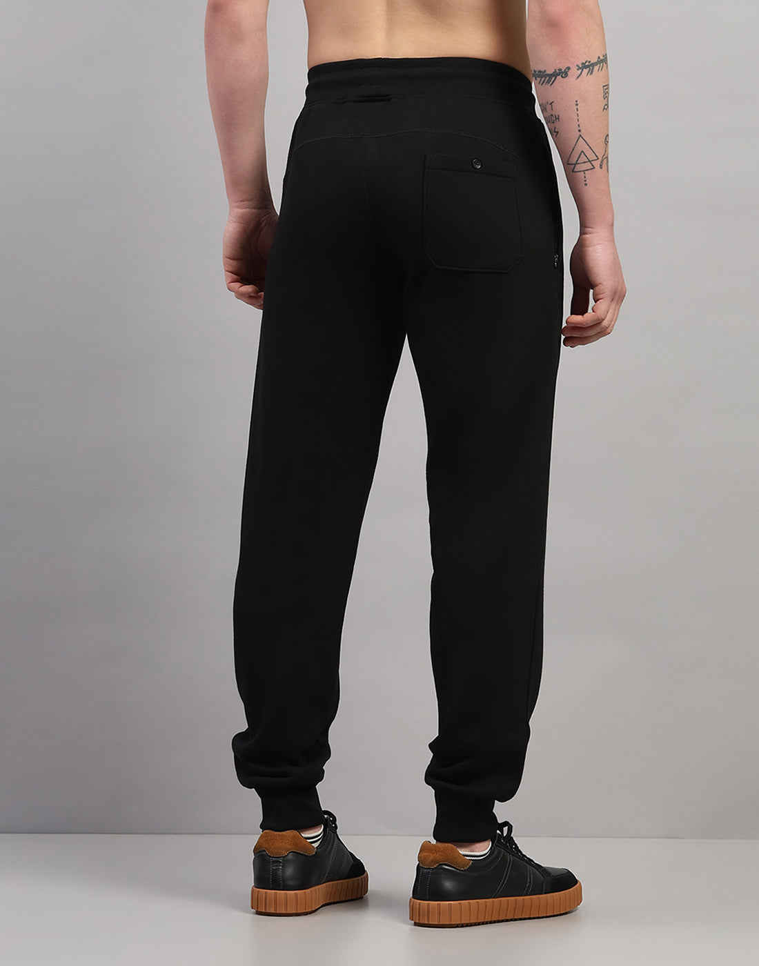 Men Black Solid Regular Fit Winter Lower