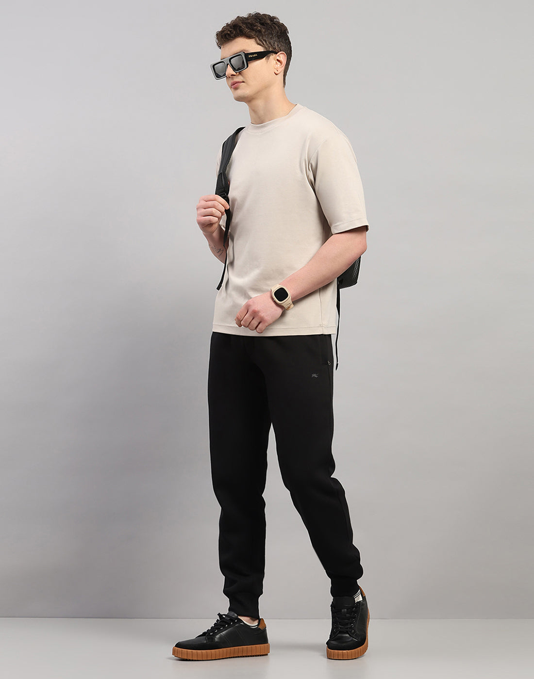 Men Black Solid Regular Fit Winter Lower