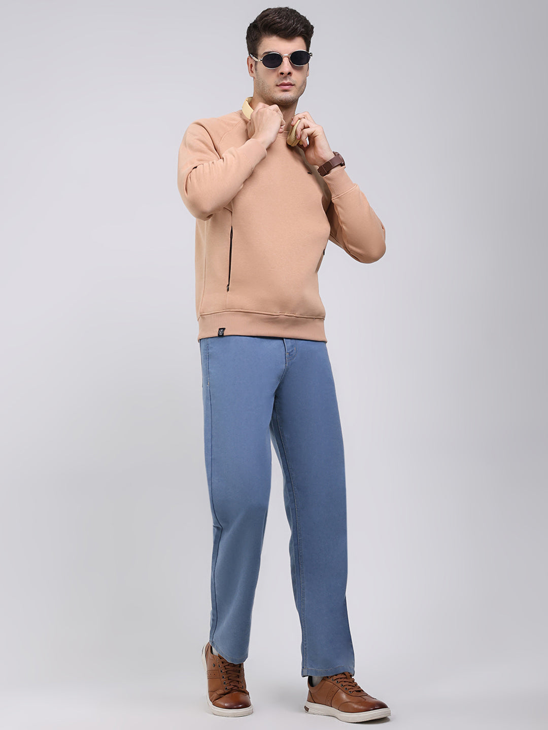 Men Khaki Solid Round Neck Full Sleeve Sweatshirt