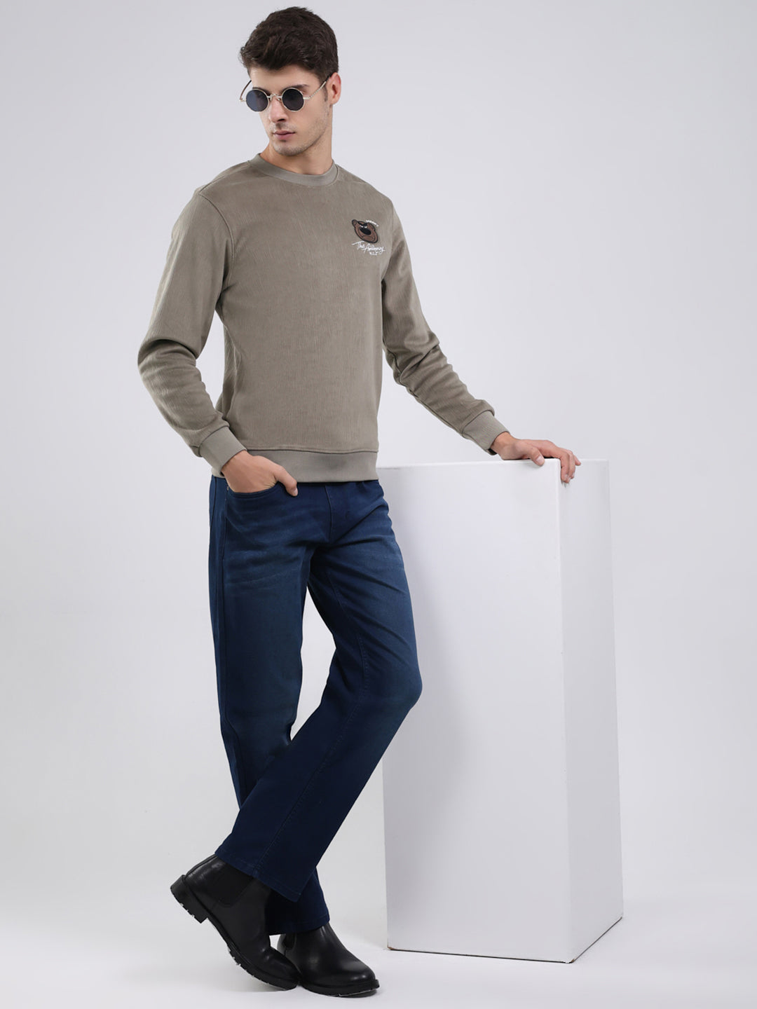 Men Olive Printed Round Neck Full Sleeve Sweatshirt