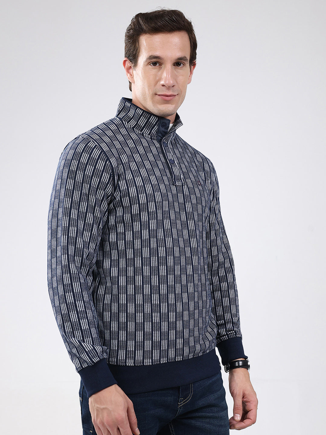 Men Navy Blue Solid Band Neck Full Sleeve Sweatshirt
