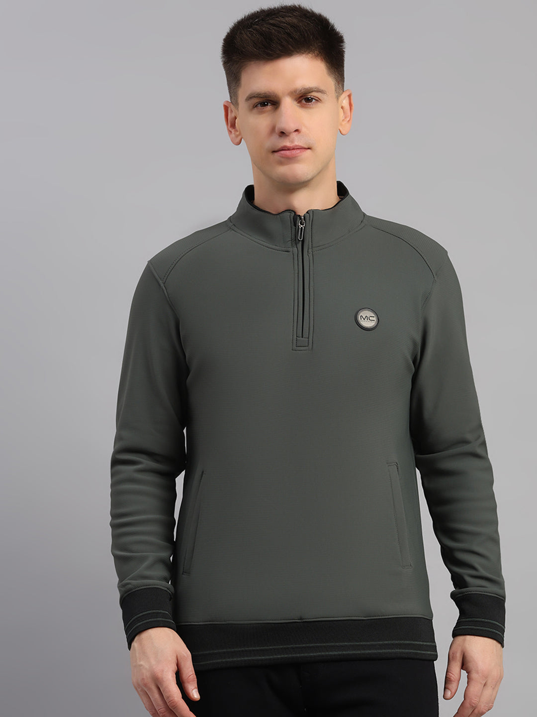 Men Green Solid Collar Full Sleeve Sweatshirt