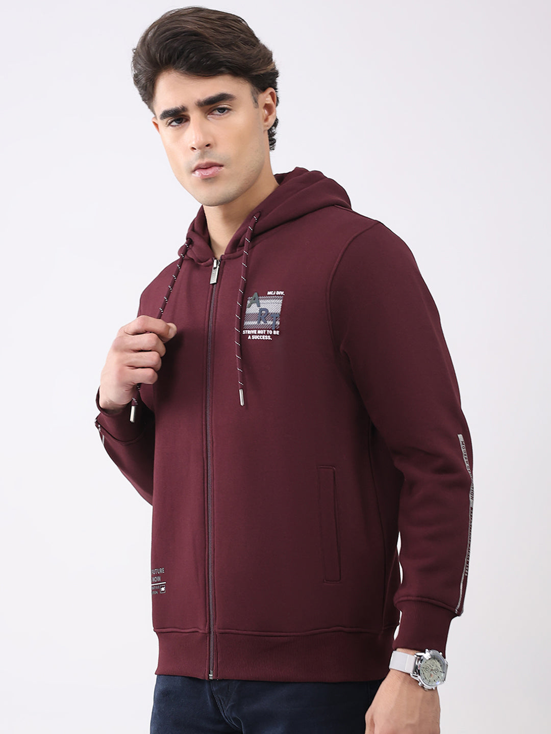 Men Maroon Solid Hooded Full Sleeve Sweatshirt