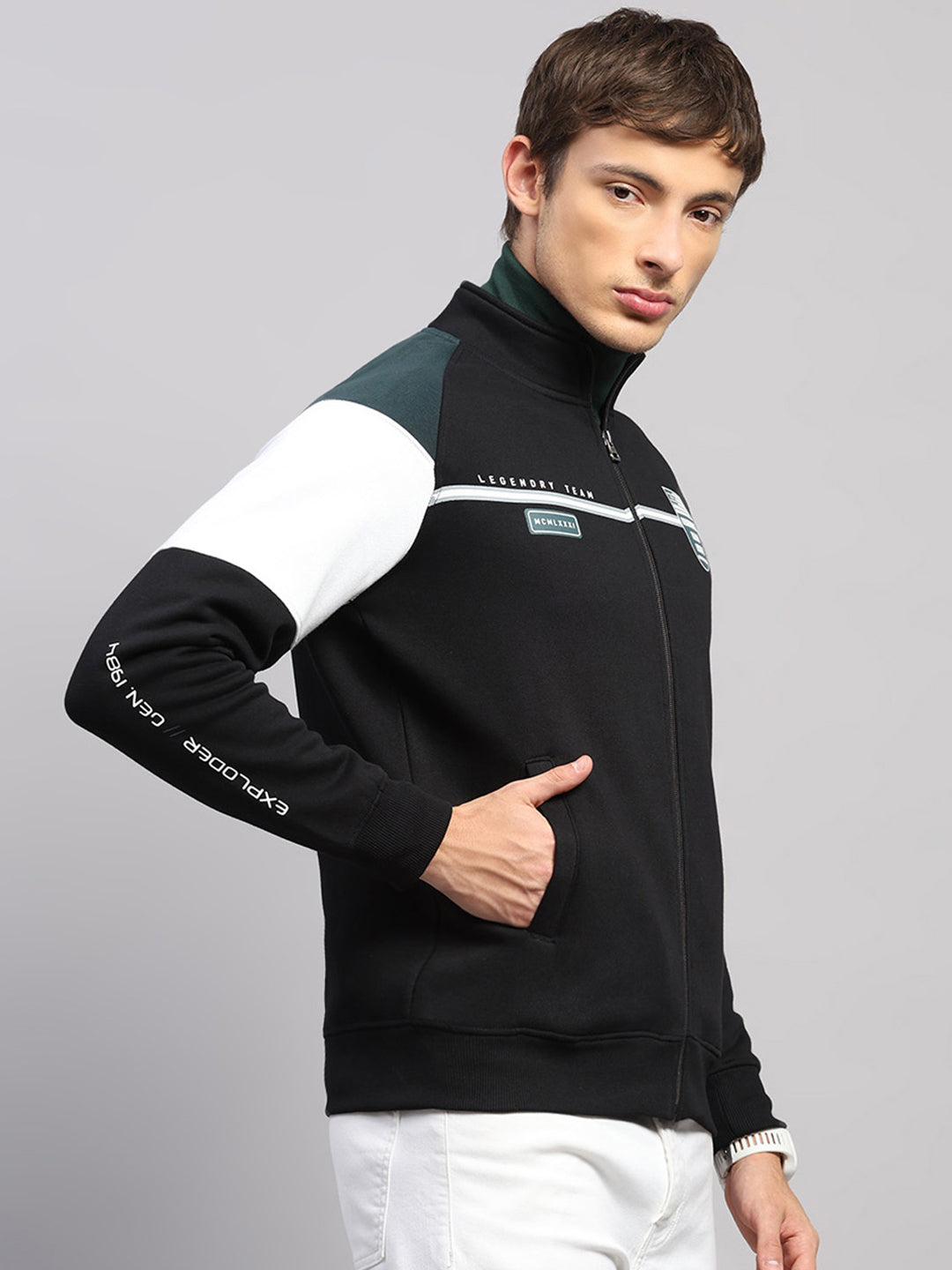 Men Black Printed Collar Full Sleeve Sweatshirt