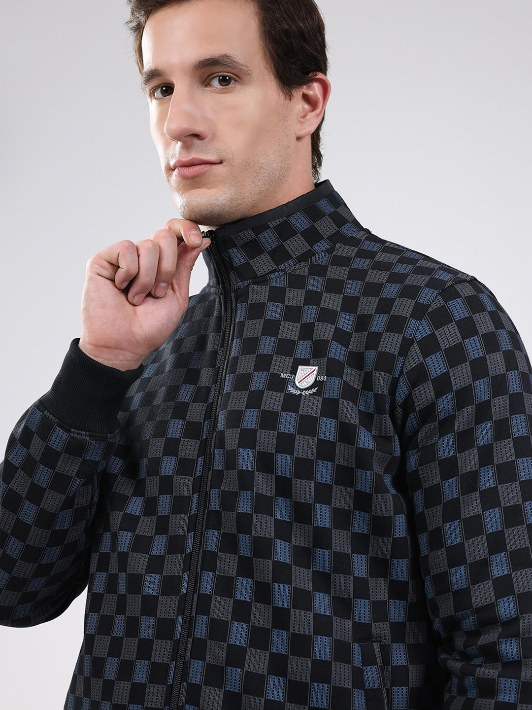 Men Black Solid Band Neck Full Sleeve Sweatshirt