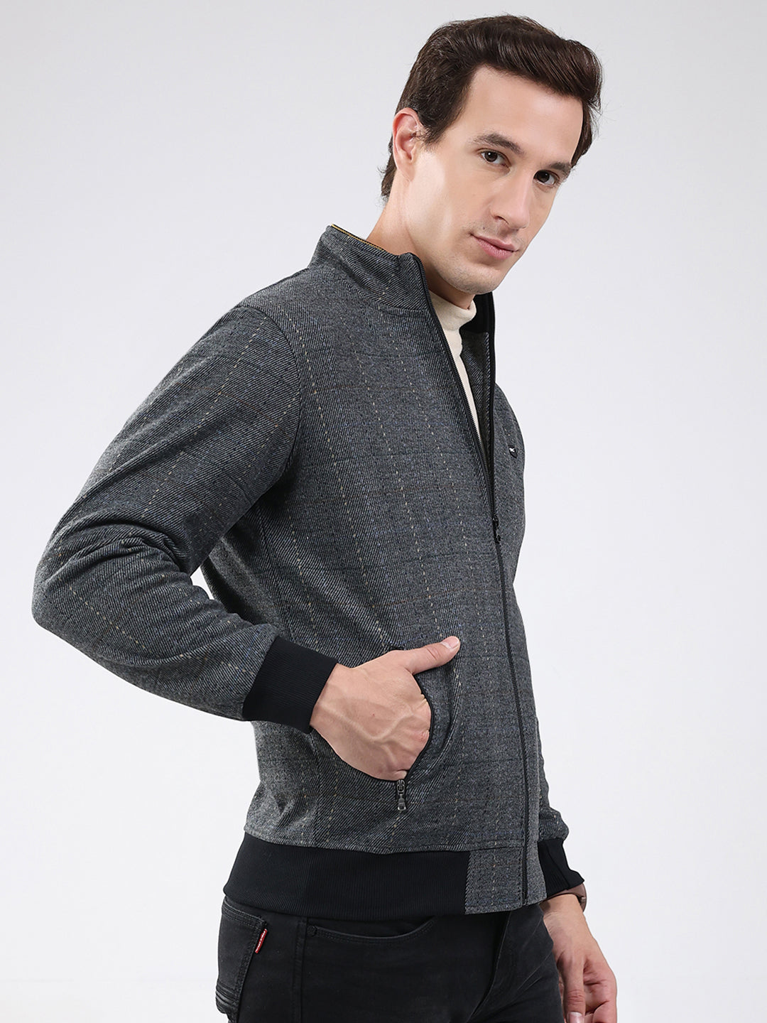 Men Black Solid Band Neck Full Sleeve Sweatshirt