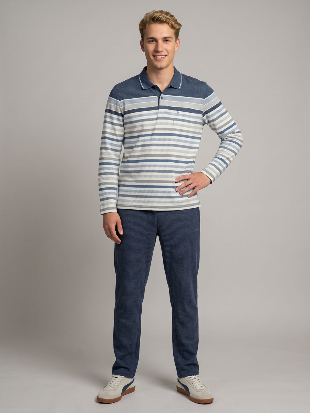 Men Blue Solid Collar Full Sleeve Winter Tracksuit