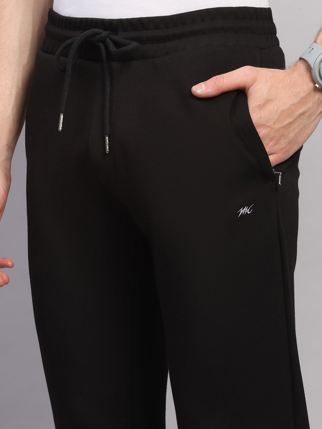 Men Black Solid Collar Full Sleeve Winter Tracksuit