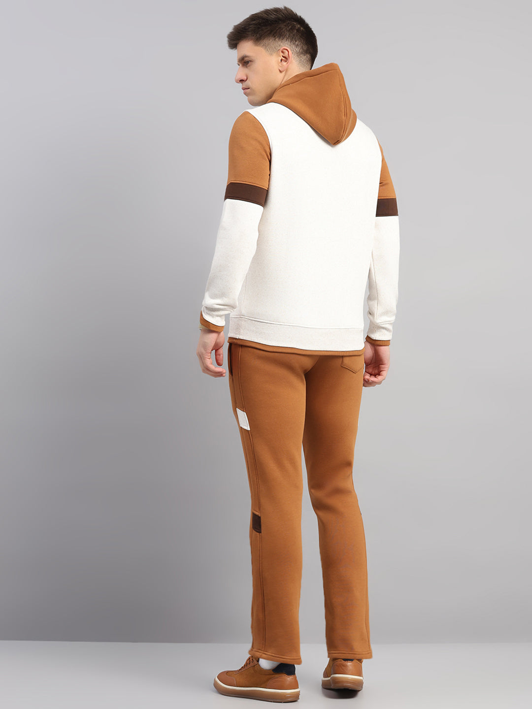 Men Camel Brown Solid Collar Full Sleeve Winter Tracksuit