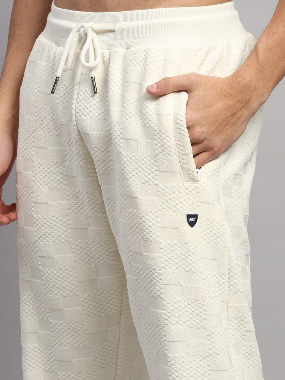 Men Off White Jaquard Collar Full Sleeve Winter Tracksuit