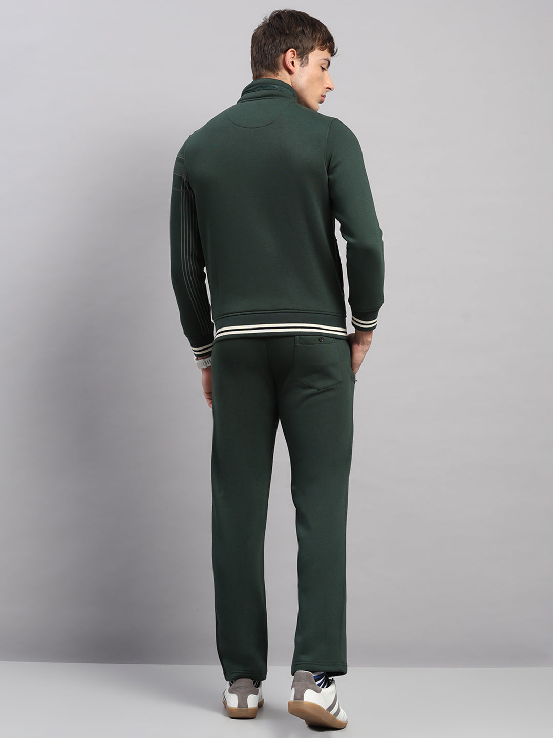 Men Green Solid Collar Full Sleeve Winter Tracksuit