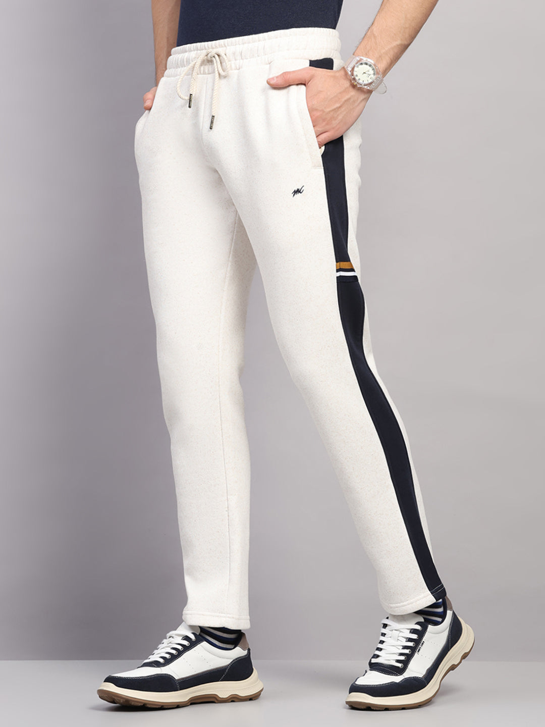 Men Camel Brown Solid Collar Full Sleeve Winter Tracksuit