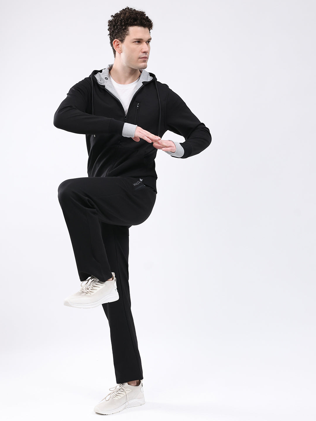 Men Black Solid Hooded Full Sleeve Winter Tracksuit