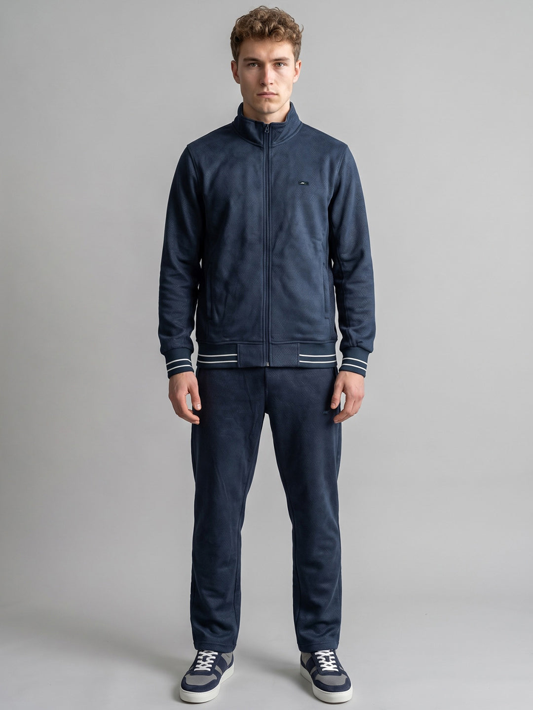 Men Blue Solid Collar Full Sleeve Winter Tracksuit