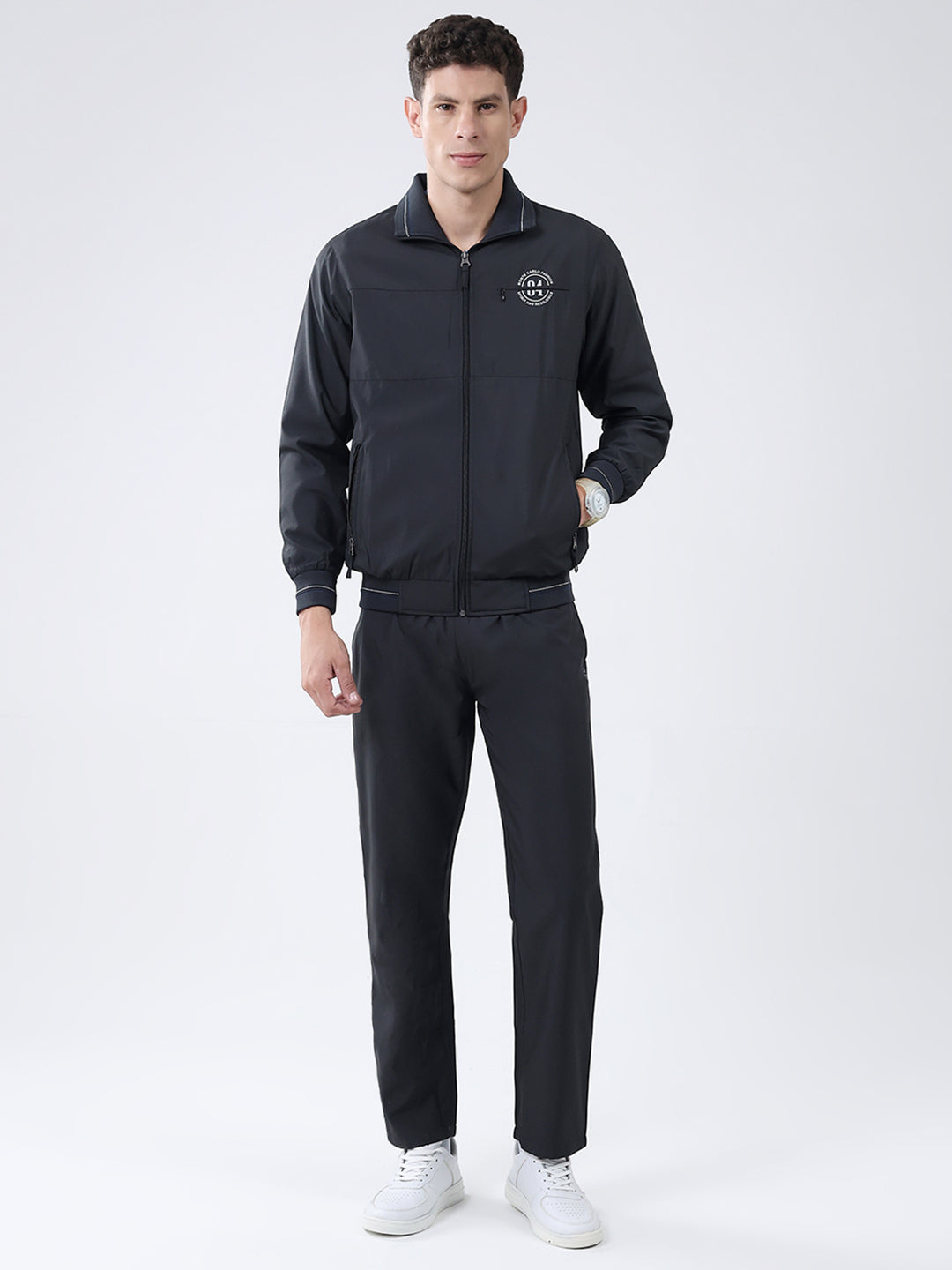Men Black Solid Collar Full Sleeve Winter Tracksuit