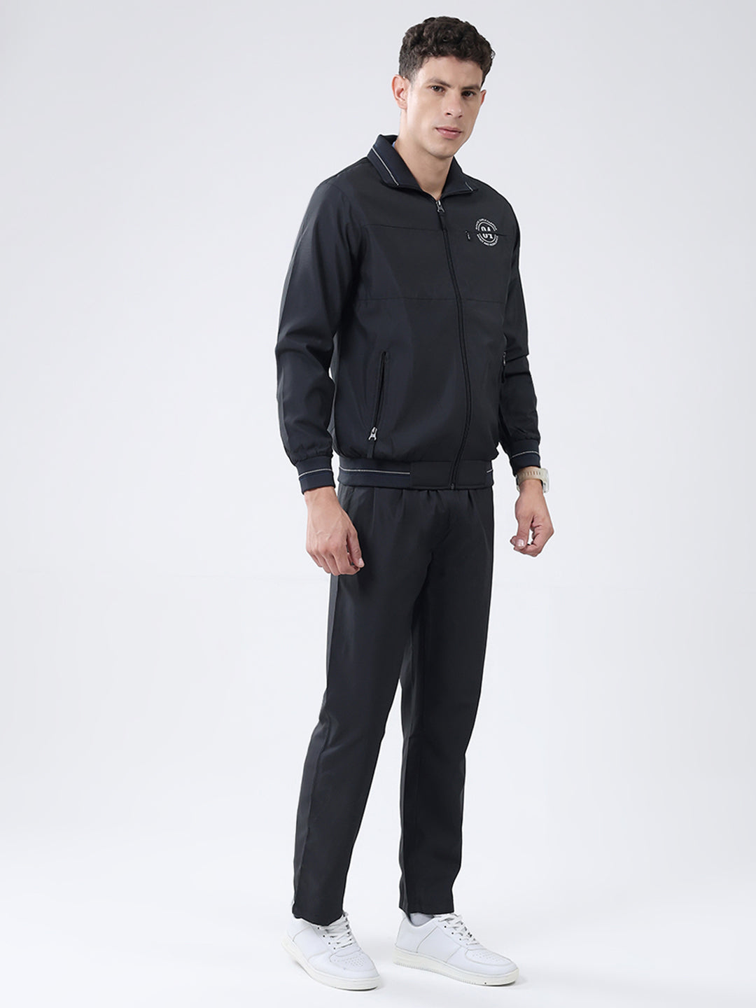 Men Black Solid Collar Full Sleeve Winter Tracksuit