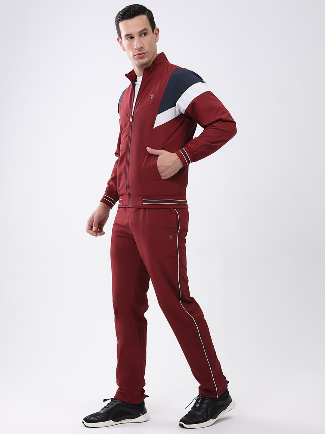 Men Maroon Solid Mock Neck Full Sleeve Winter Tracksuit