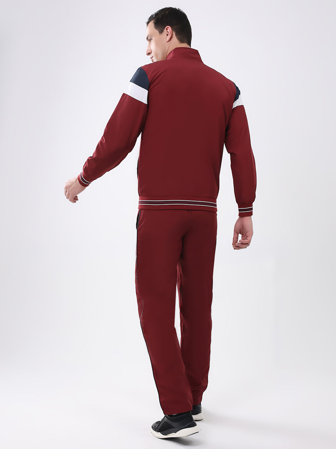 Men Maroon Solid Mock Neck Full Sleeve Winter Tracksuit