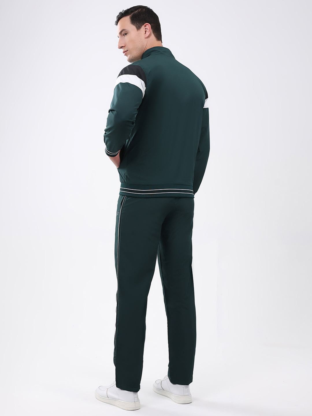 Men Green Solid Mock Neck Full Sleeve Winter Tracksuit