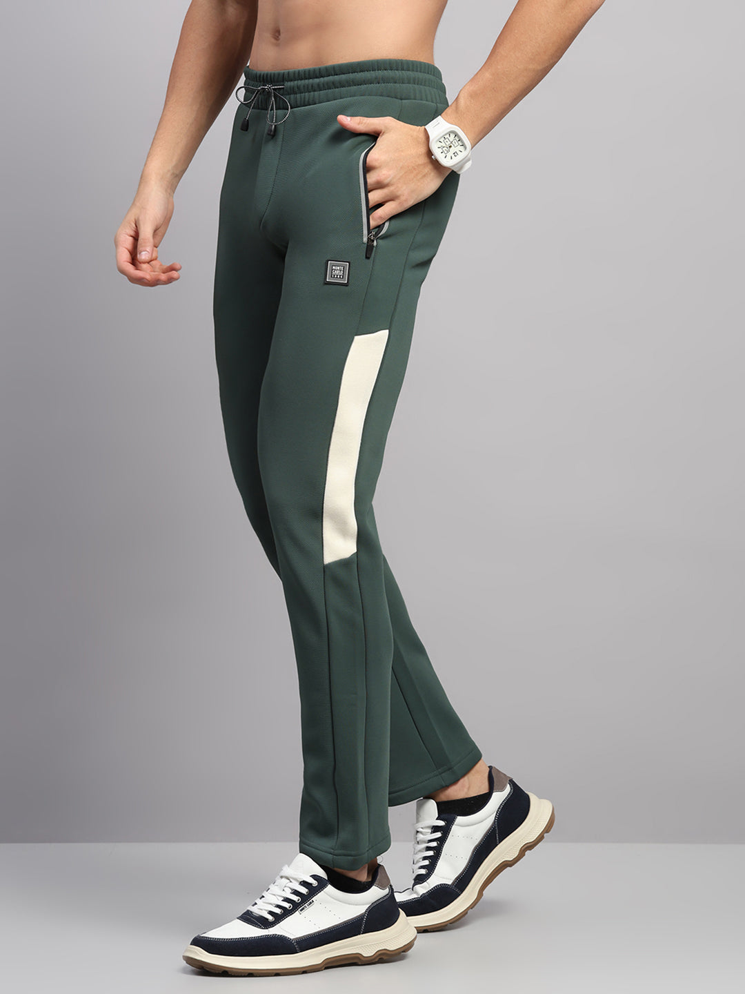 Men Green Solid Regular Fit Winter Lower