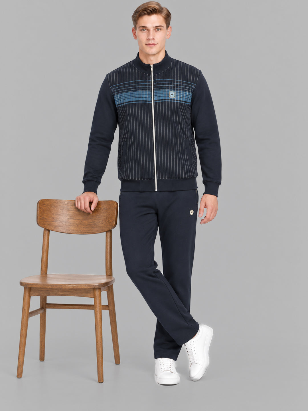 Men Navy Blue Solid Round Neck Full Sleeve Winter Tracksuit