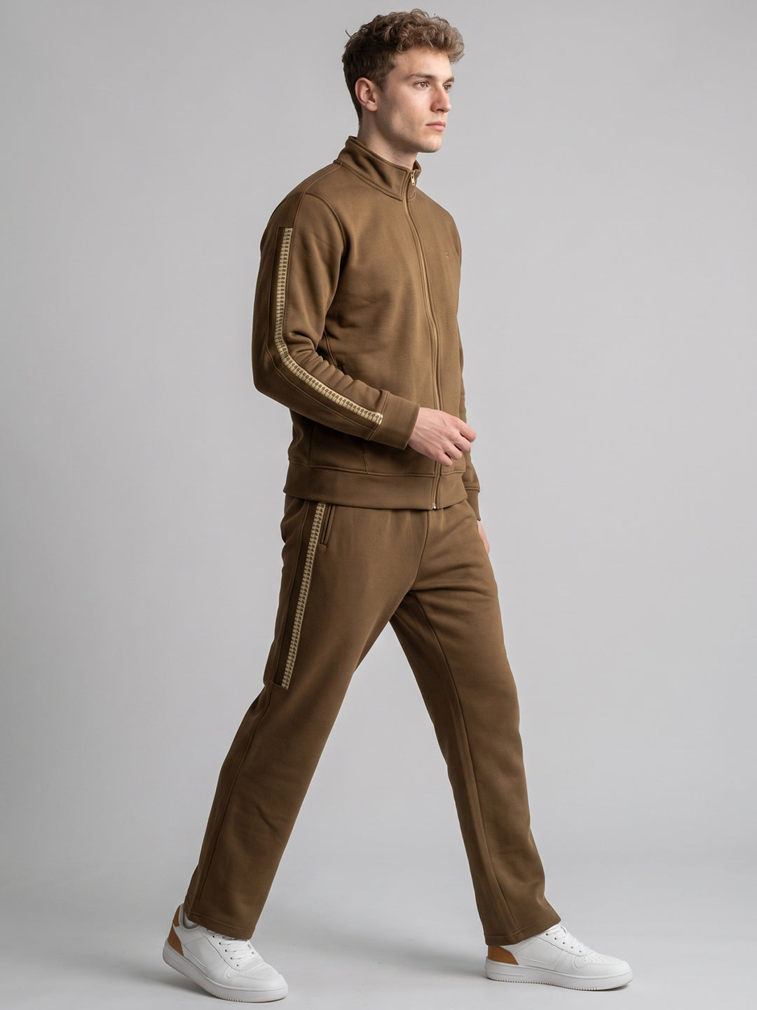 Luxuria Men Brown Solid Collar Full Sleeve Winter Tracksuit