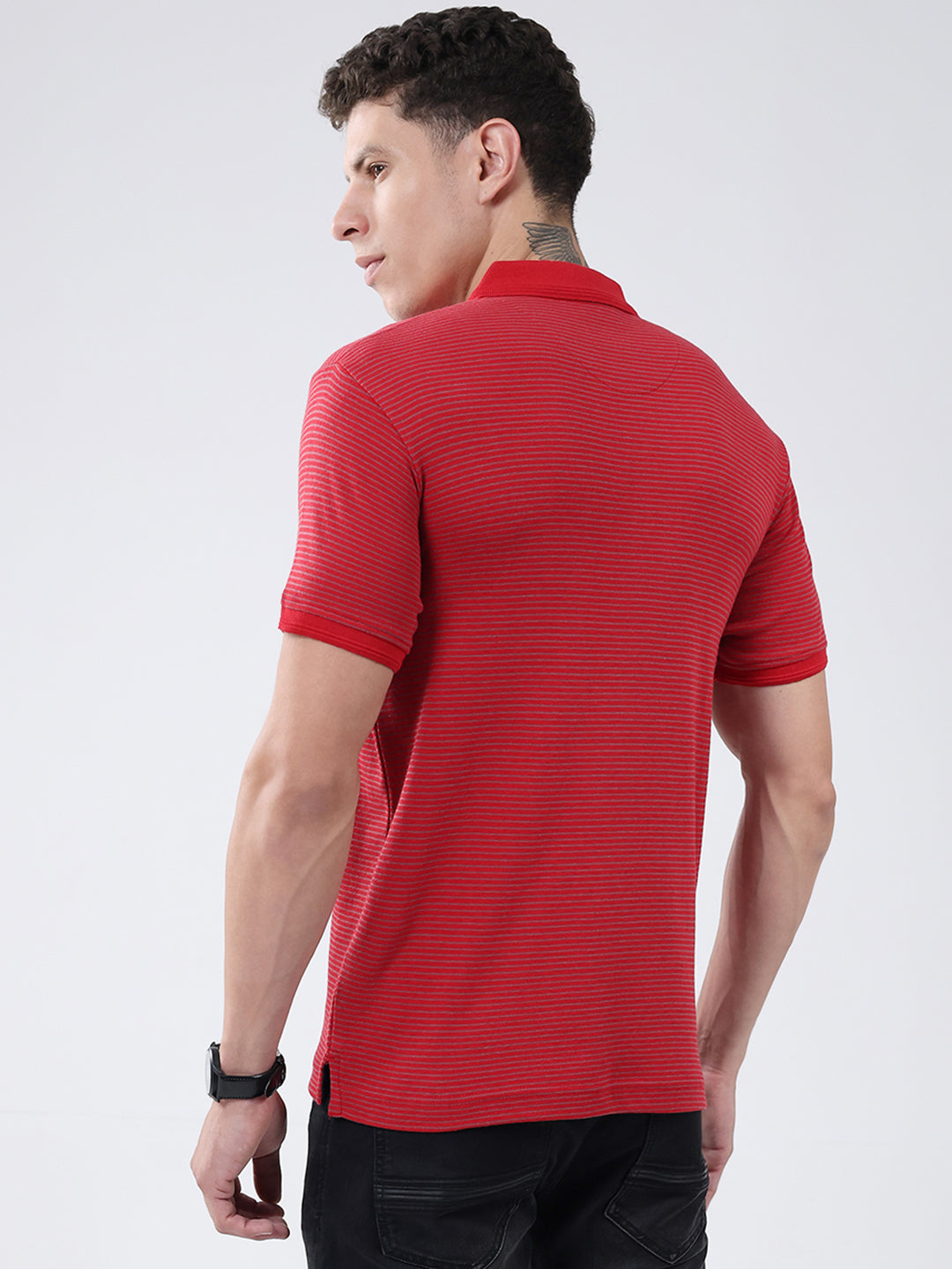 Men Red Stripe Collar Half Sleeve T-Shirt
