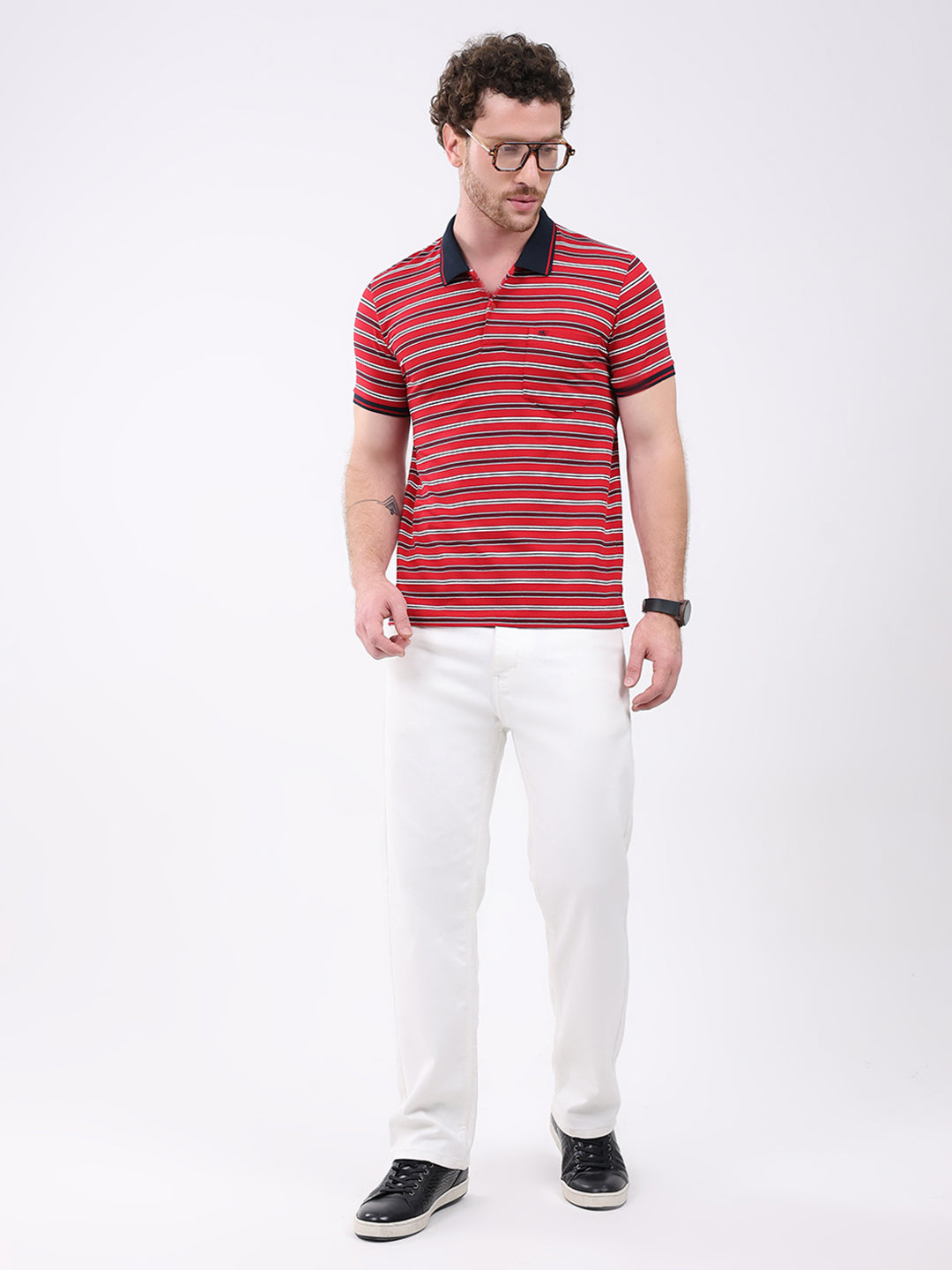 Men Red Stripe Collar Half Sleeve T-Shirt