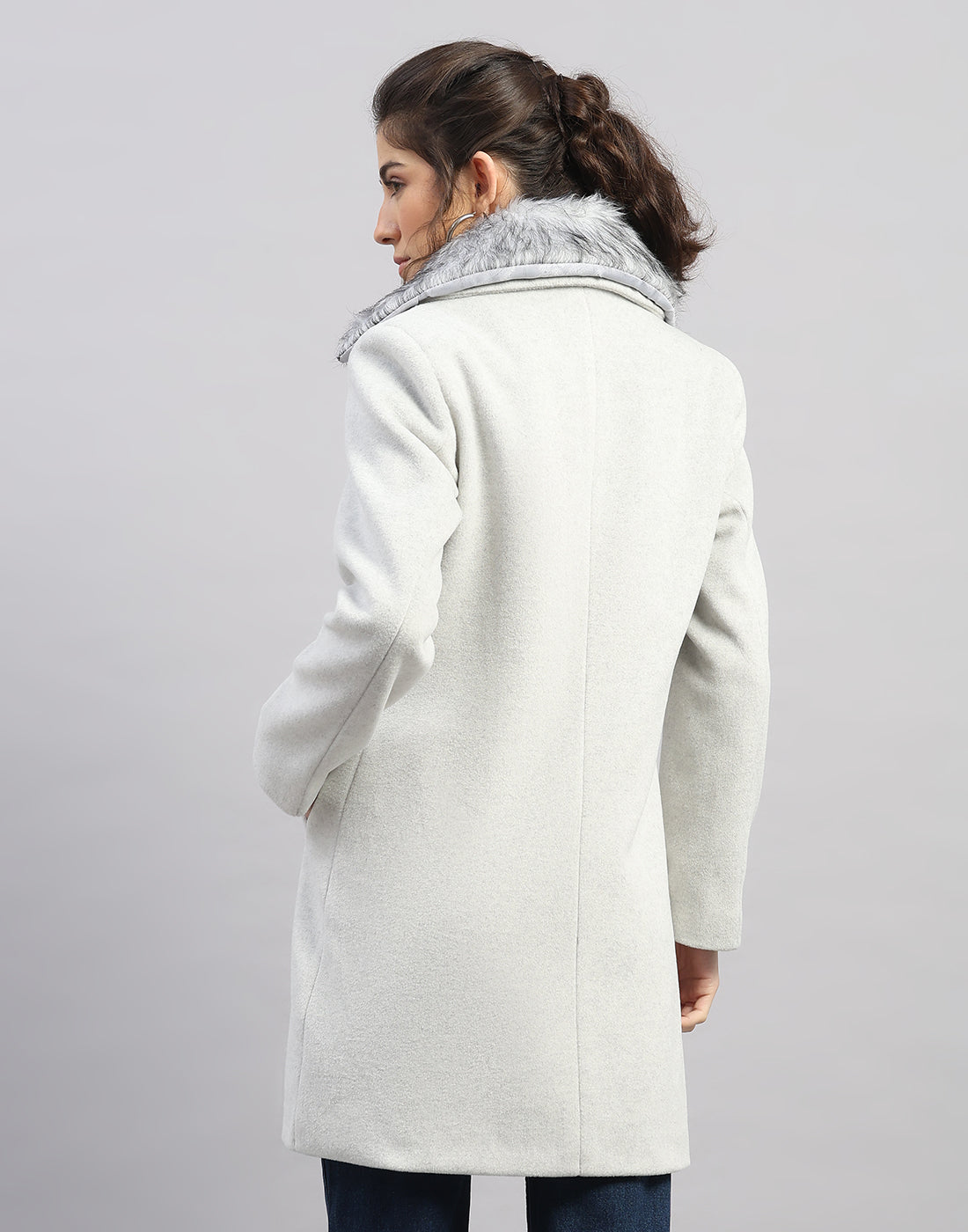 Women Grey Solid Collar Full Sleeve Coat