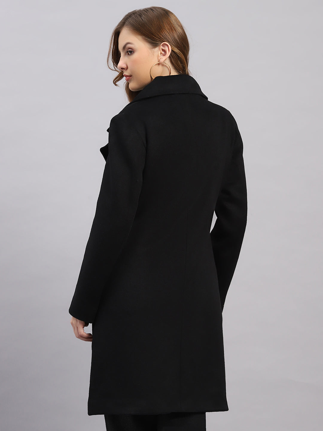 Women Black Solid Collar Full Sleeve Coat