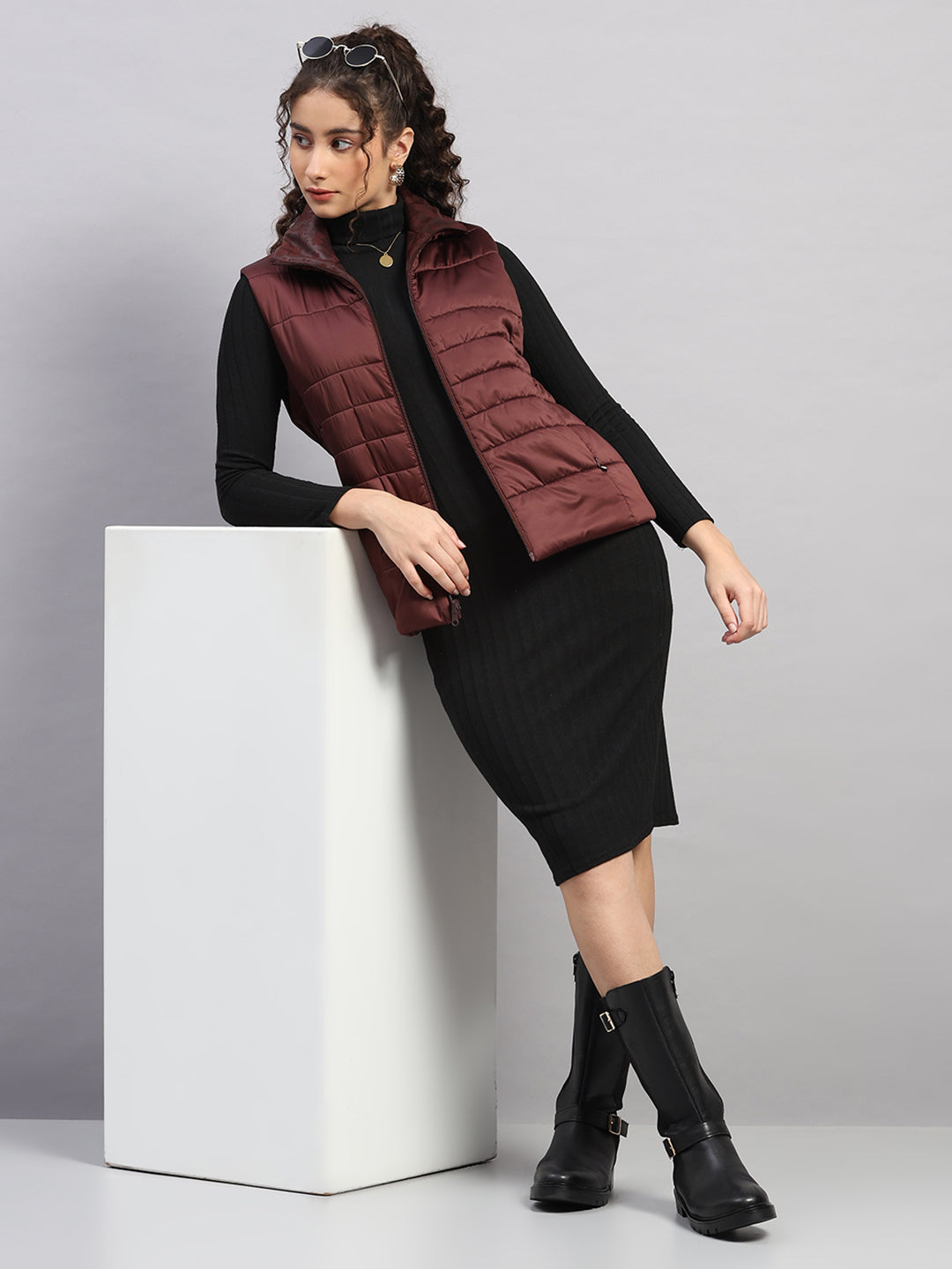 Women Burgundy Solid Collar Sleeveless Jacket