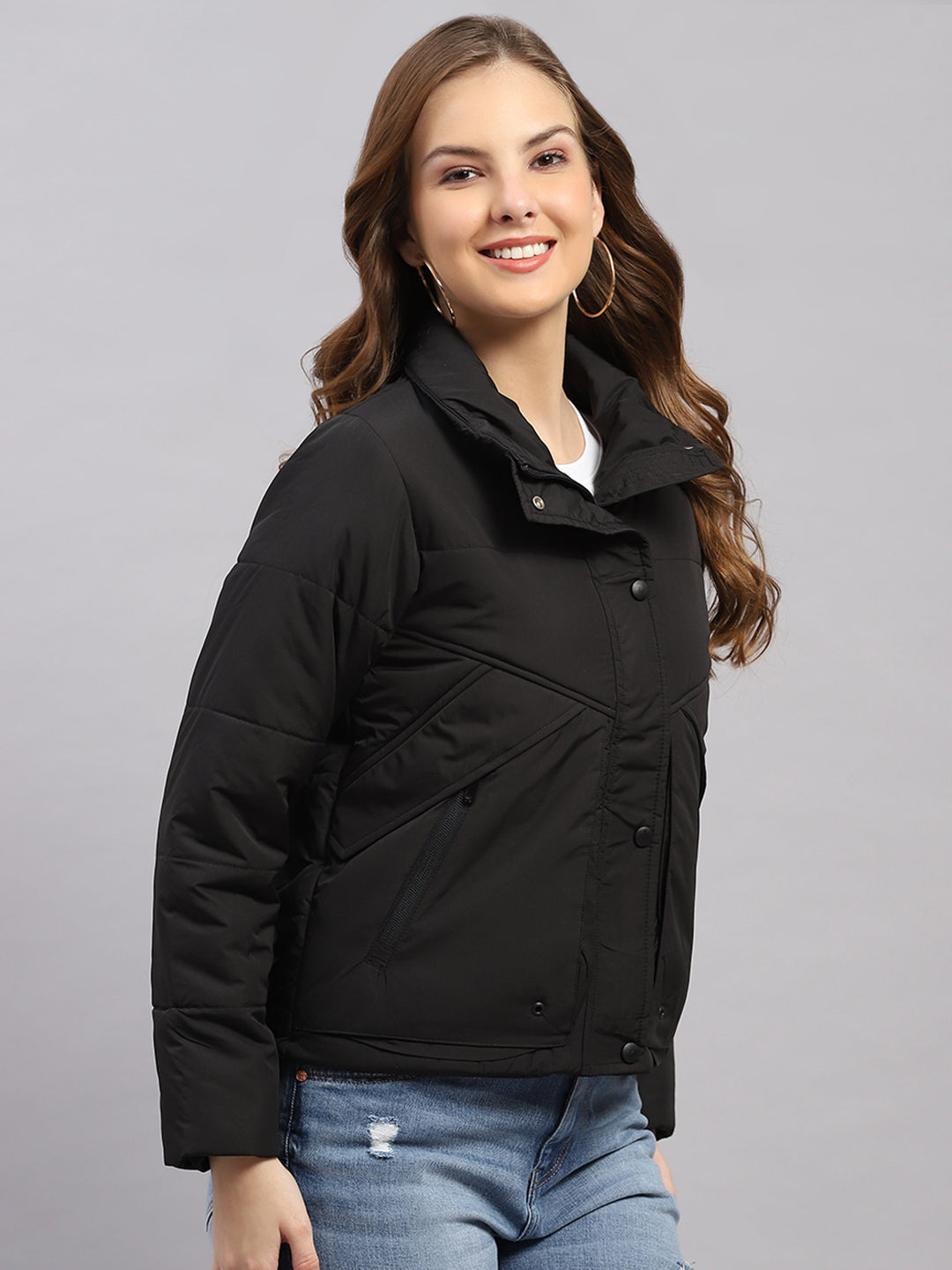 Women Black Solid Collar Full Sleeve Jacket